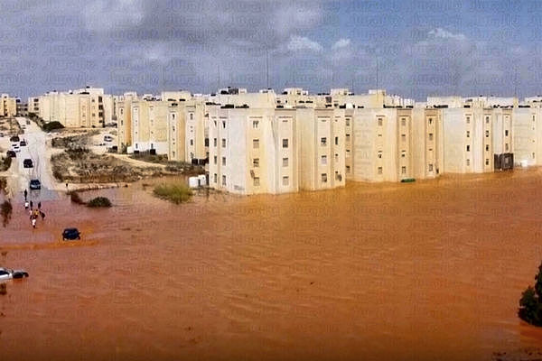 利比亚水坝溃堤淹没城市！居民被冲入海！恐逾2000人死亡（视频/组图） - 1