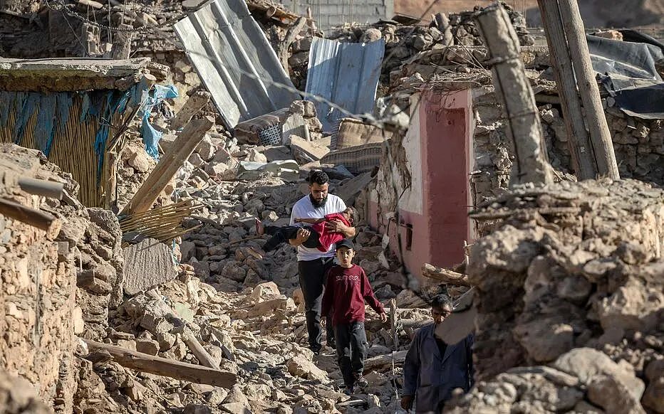 摩洛哥毁灭性地震后拒绝法国援助？搁置积怨，法外交部：先捐500万欧救人（组图） - 2