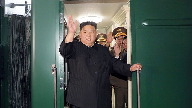 金正恩访俄：朝鲜领导人进入俄罗斯国境，将与普京会面（组图） - 1