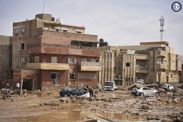 利比亚水坝溃堤淹没城市！居民被冲入海！恐逾2000人死亡（视频/组图） - 4