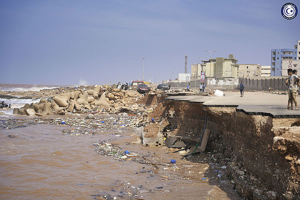 利比亚水坝溃堤淹没城市！居民被冲入海！恐逾2000人死亡（视频/组图） - 5