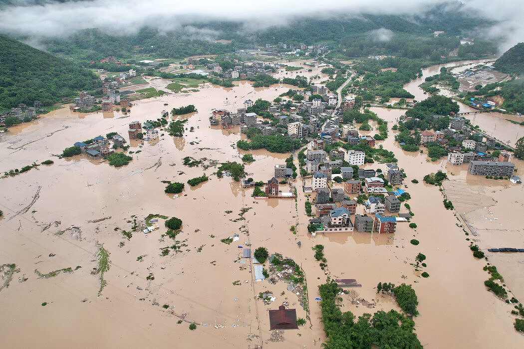 香港深圳遭遇创纪录暴雨，多处房屋和道路被淹（组图） - 6