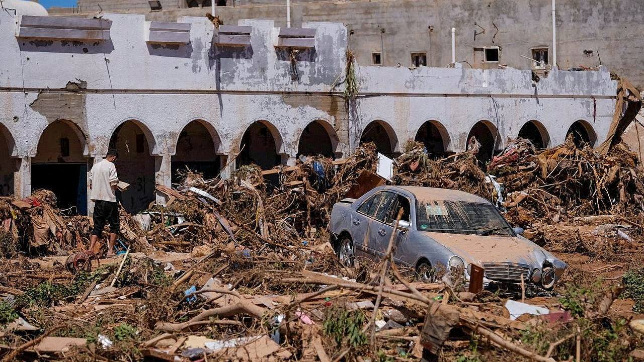 利比亚水灾重创德尔纳市；市长：或有2万人丧生（图） - 1