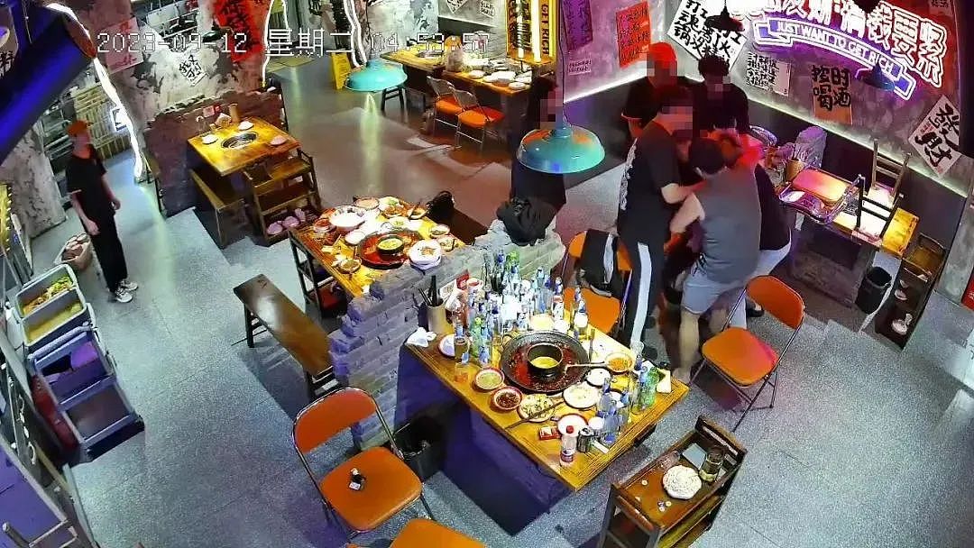 河南男子餐厅强行买单搭讪，失败后殴打女子！警方通报（视频/组图） - 3
