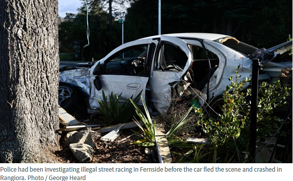 悲剧！今晨新西兰18岁女孩当场死亡，街头飙车逃逸并冲进居民家（组图） - 1
