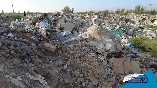 银川300多亩农田堆满垃圾：镇领导抢夺村民手机要求删视频，当地回应（视频/组图） - 1