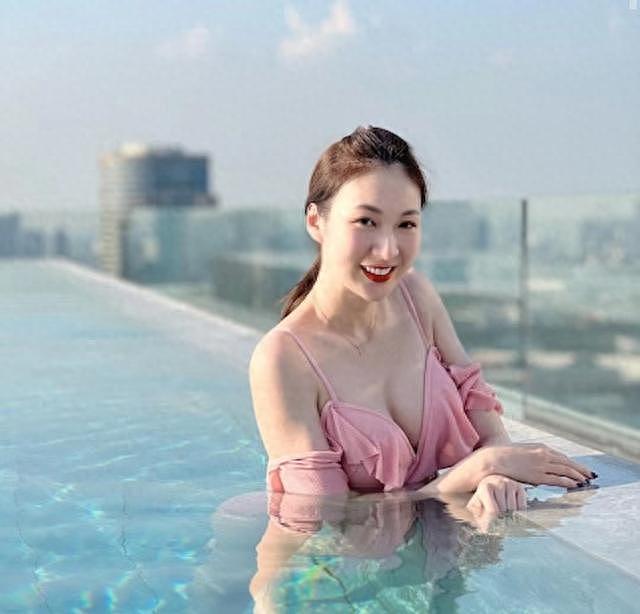 抢眼！TVB女星深V礼裙现身活动大秀傲人身材，已隆胸13年从不后悔（组图） - 8