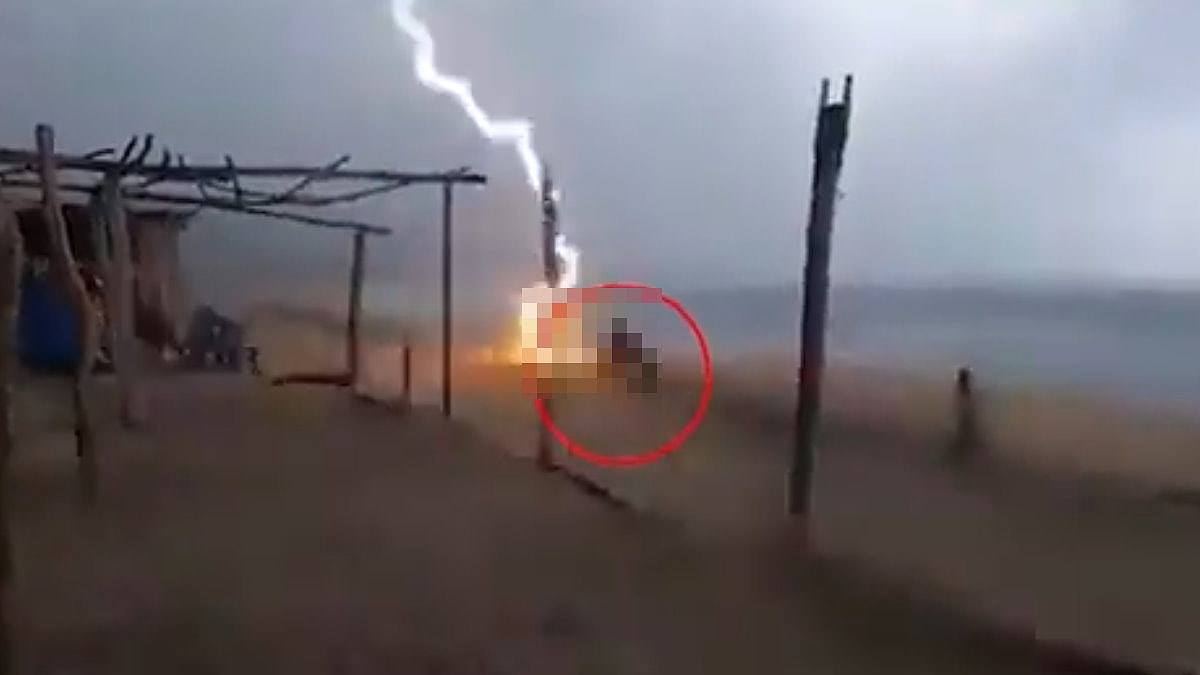 墨西哥旅游胜地2游客连环被雷劈，全身窜火惨死，骇人影像曝光（视频/组图） - 1