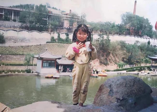 扫兴父母后，这个华裔女孩在美国成为脱口秀明星（组图） - 5