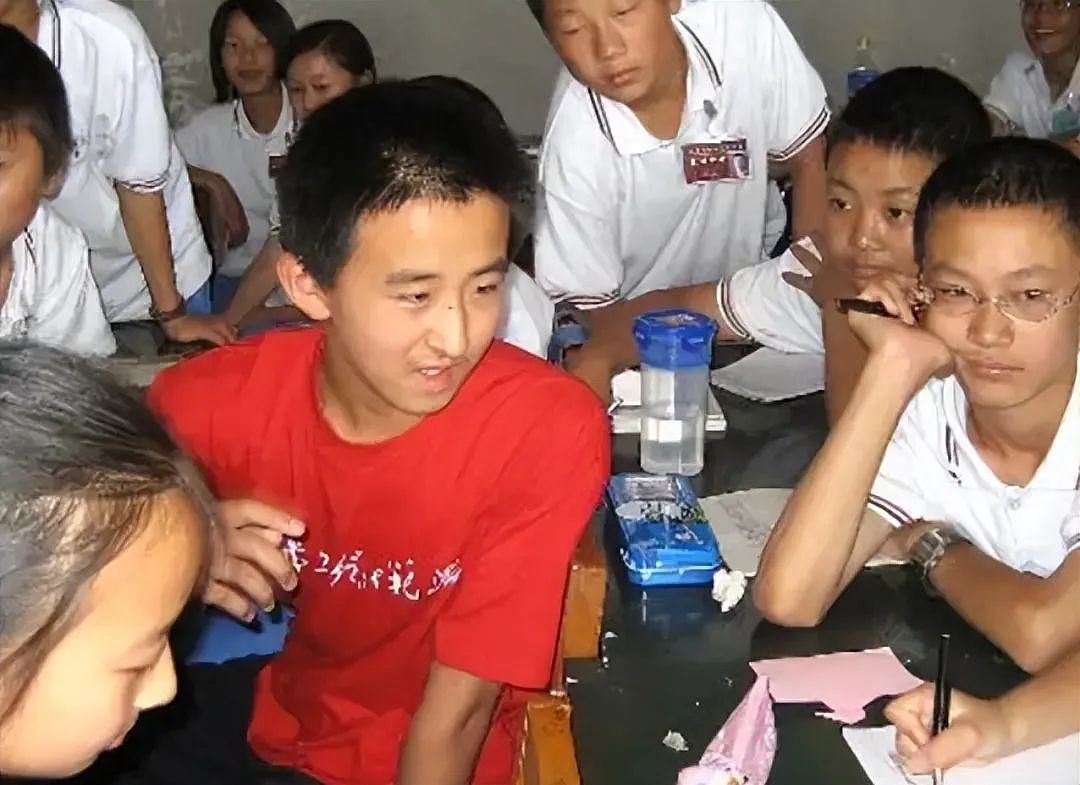 全国最小博士现状曝光：16岁读博，曾逼父母在北京买房，今卡里就剩几千块钱（组图） - 5