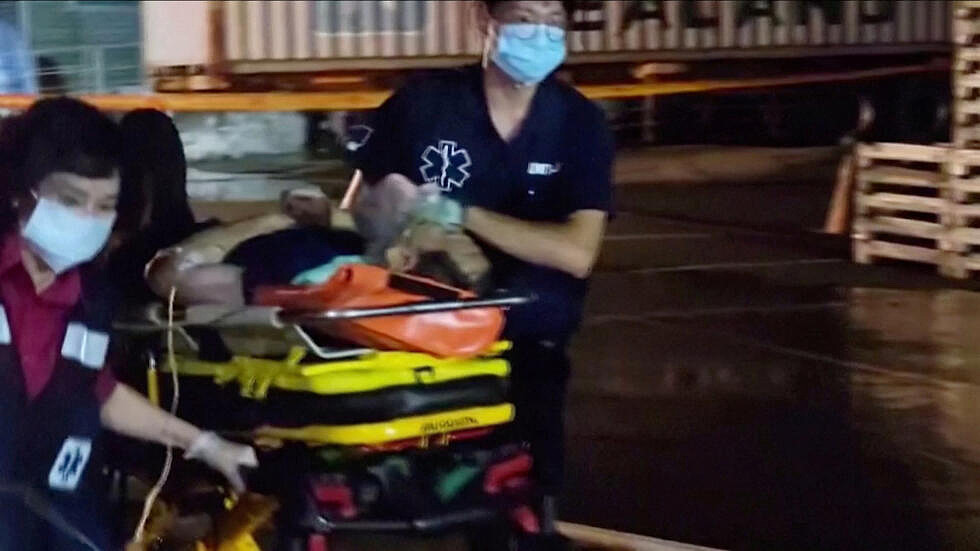 百余人伤亡！台湾一科技公司爆炸，屋顶被炸飞，消防员救援时发生二次爆炸，多人殉职（视频/组图） - 2