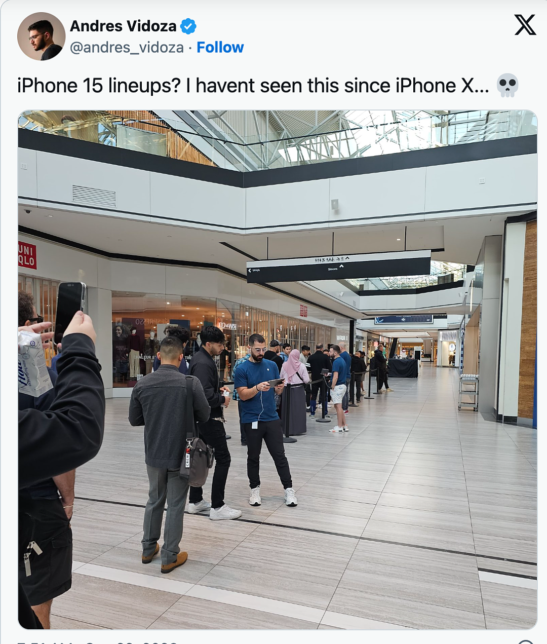 iPhone15全球发售：新功能迈向里程碑！一睹苹果店排队盛况...（组图） - 9