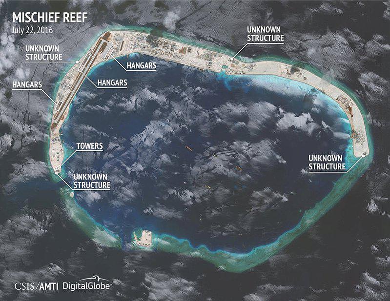纽时记者乘菲律宾船至南海岛礁，直击中国海上军备（图） - 1