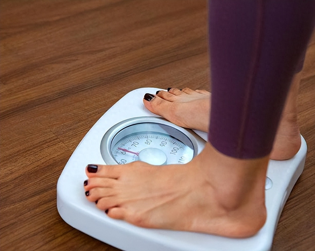 女性过了50岁，体重控制在多少最合适？自查一下，或许你并不胖（组图） - 7