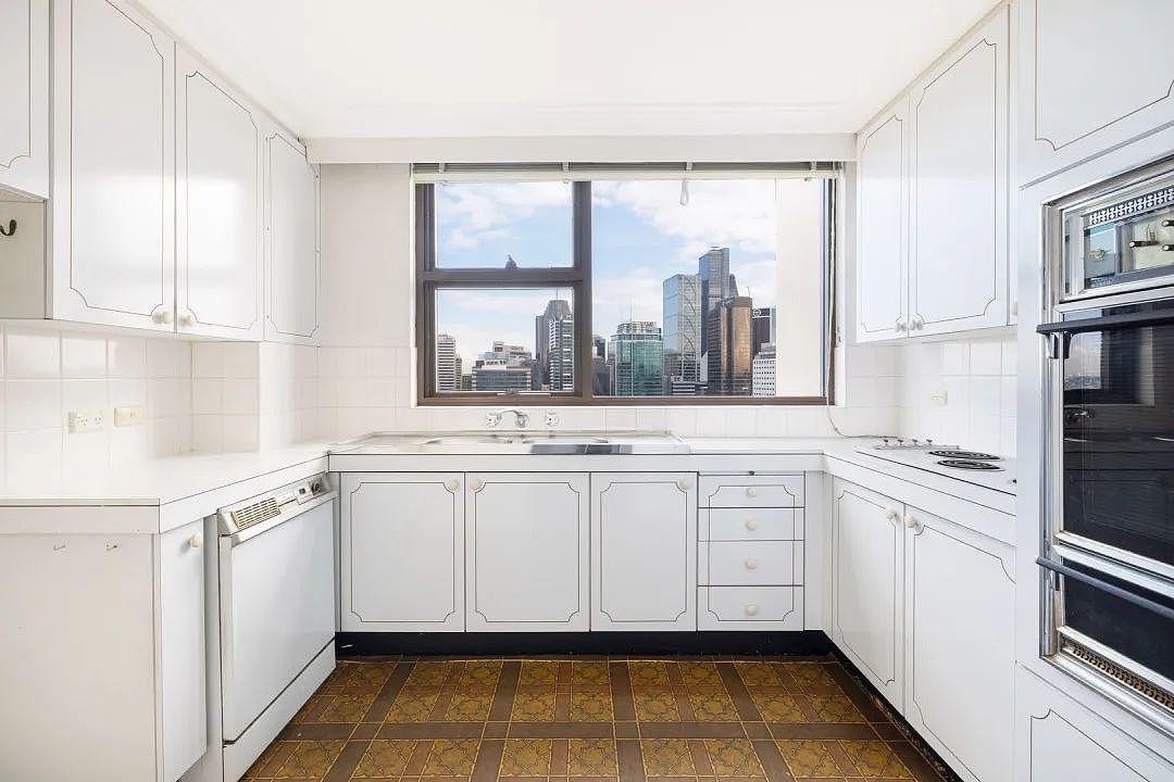 北悉尼海港大桥附近一套70年代复古公寓以$242.7万成交，是悉尼当前公寓均价的三倍！（组图） - 4