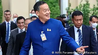 泰国免签第一天：中国游客受到泰国总理亲自迎接（组图） - 2