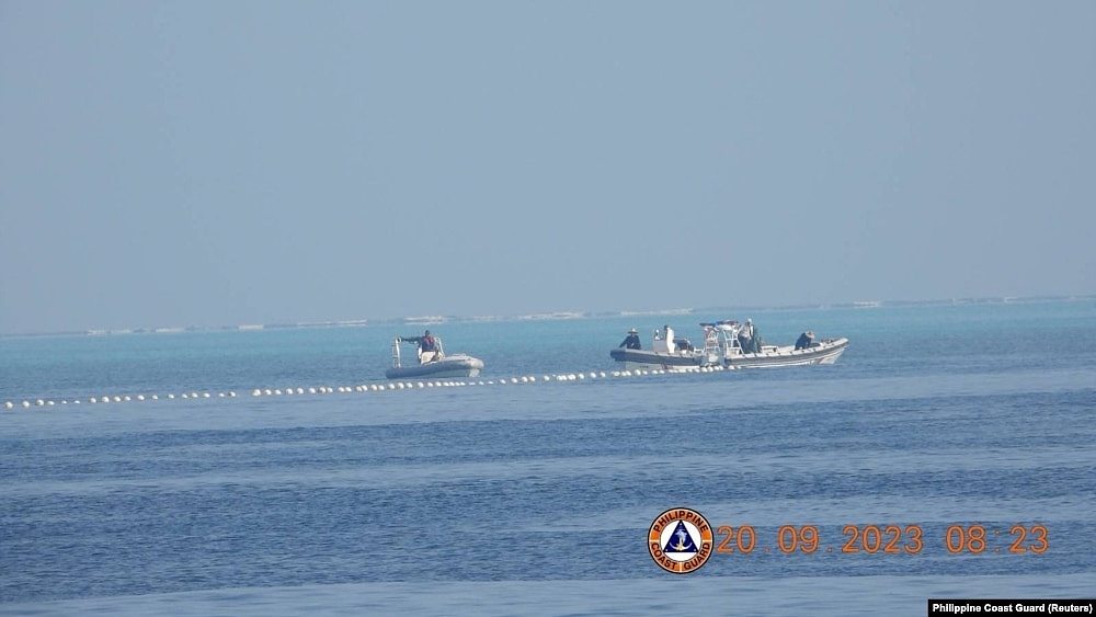 外媒：马尼拉誓言移除中国海警在有争议海域设置的浮动屏障（组图） - 1