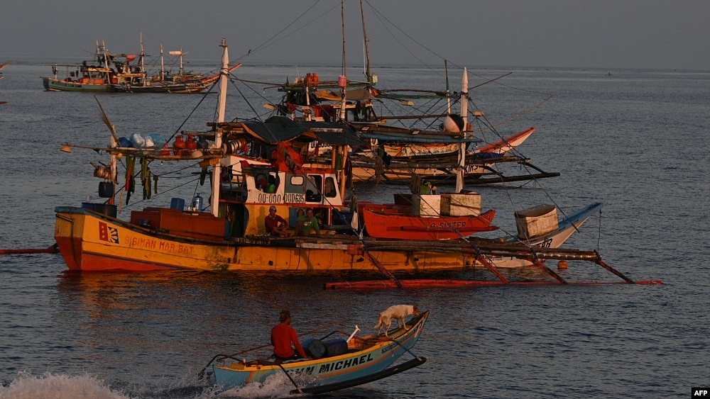 菲律宾促渔民继续在与中国争议水域捕鱼，承诺加强巡逻（组图） - 1
