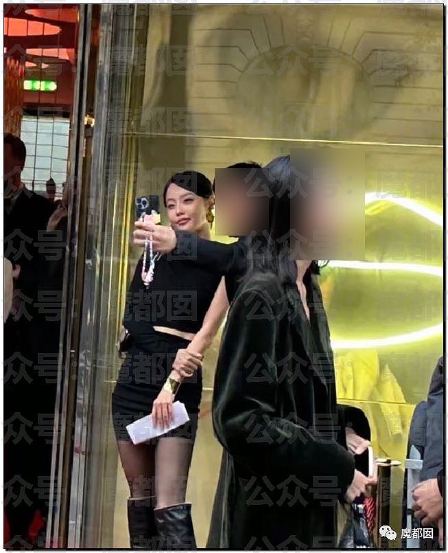 “疯马秀”多张偷拍照流出， Lisa造型尺度曝光！中国女星看秀被央视删帖（组图） - 49