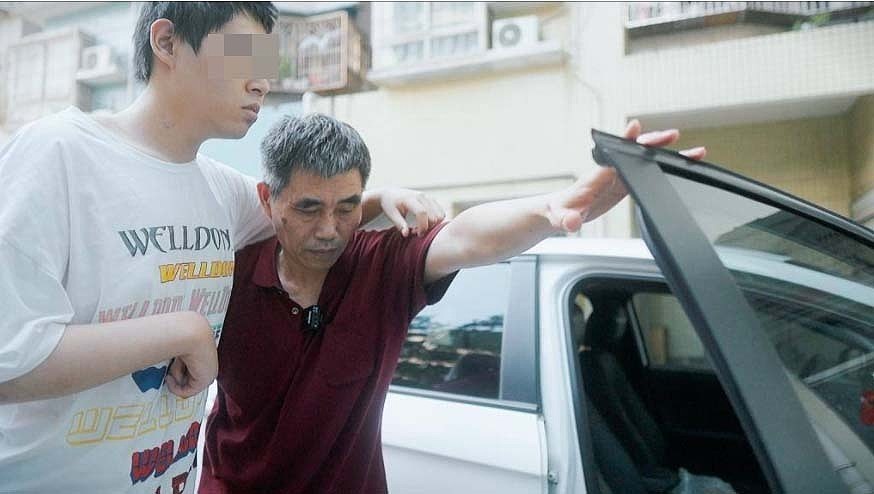 在重庆看到这台网约车别急着投诉，他3个月已经道歉了1800次（视频/组图） - 3