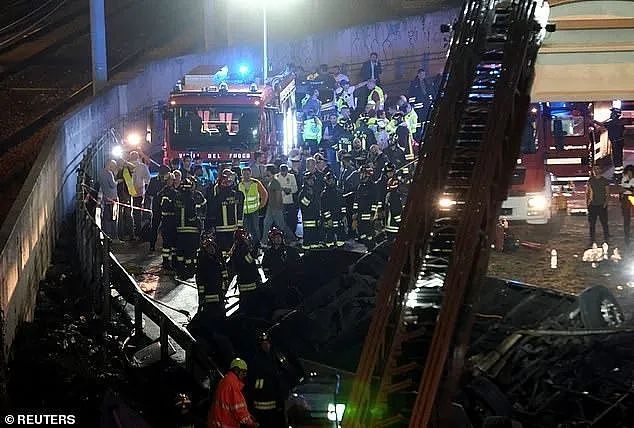 21死！ 客车坠落30米立交桥，砸在电线上起火爆炸！ 遍地焦尸，面目全非，疑都是游客（组图） - 5