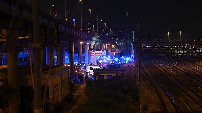 惨不忍睹！威尼斯巴士高桥坠落并起火，车上多名外国游客，已造成21人死亡，竟然还有…（组图） - 6