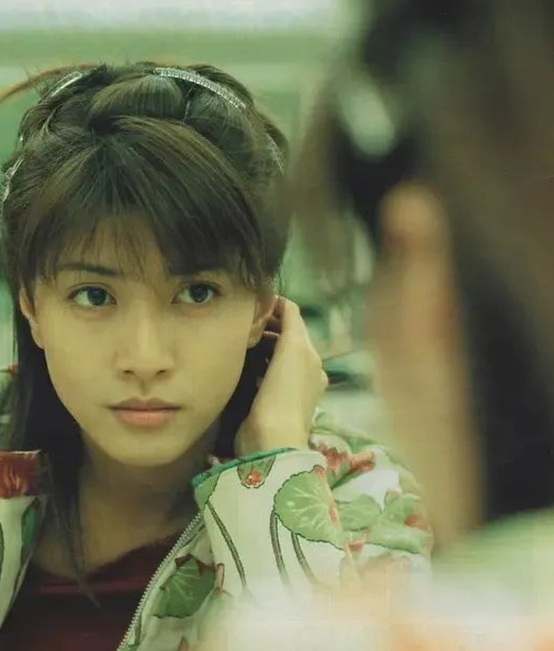 日本女星出圈“神图”：仙女哭泣不算啥，她才是一抬眸就惊艳了时光…（组图） - 2