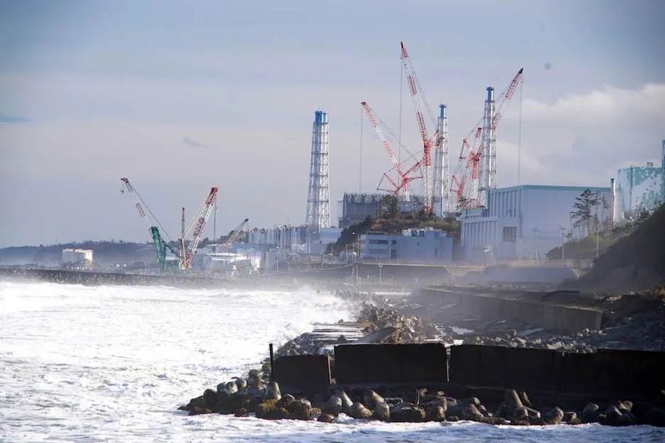 日本第二轮核污水排海启动！突发6.6级地震，引发海啸！火山喷发，海水变色（组图） - 11