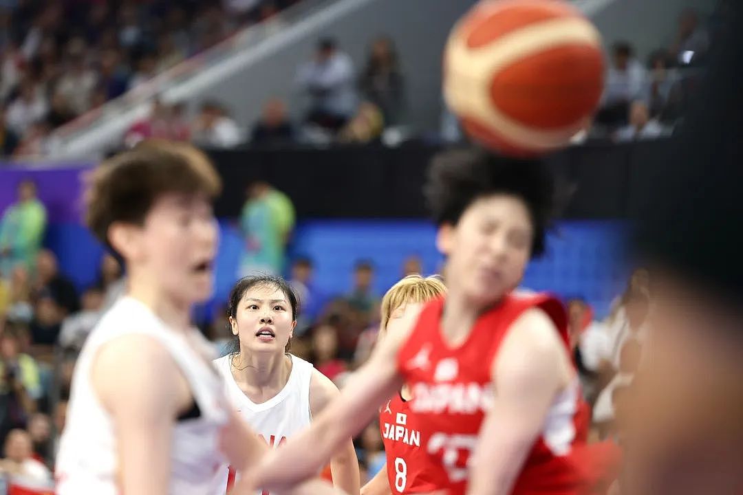 巅峰对决！中国女篮绝杀日本队夺冠，背景音乐亮了…（组图） - 4