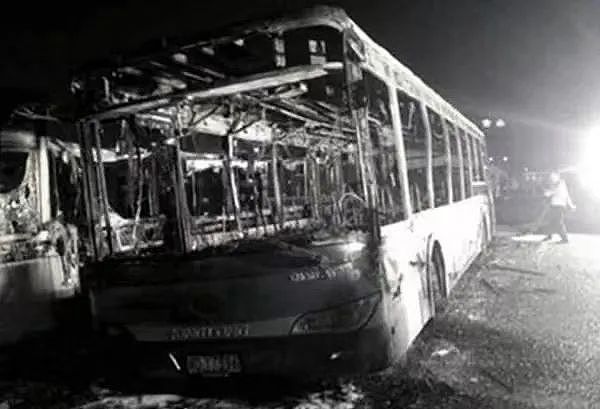 “都别活了！”福建男子摆摊被没收，引爆公交车致47人死亡（组图） - 9