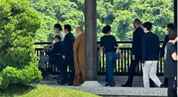 95岁李嘉诚罕见受访，面容消瘦说话缓慢，退休5年集团捐款逾30亿（组图） - 12