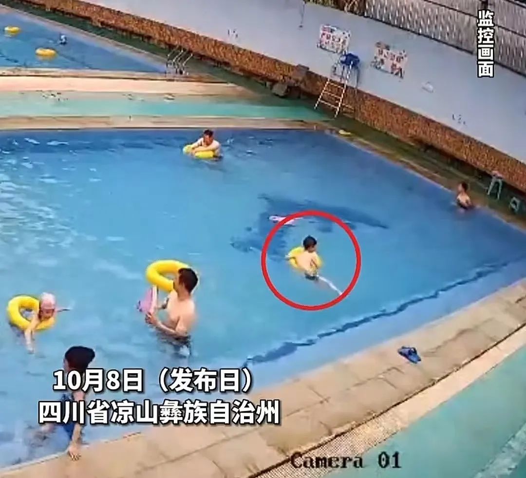 四川7岁男童游泳池溺亡，身旁男子袖手旁观长达6分钟：他为什么见死不救（组图） - 2