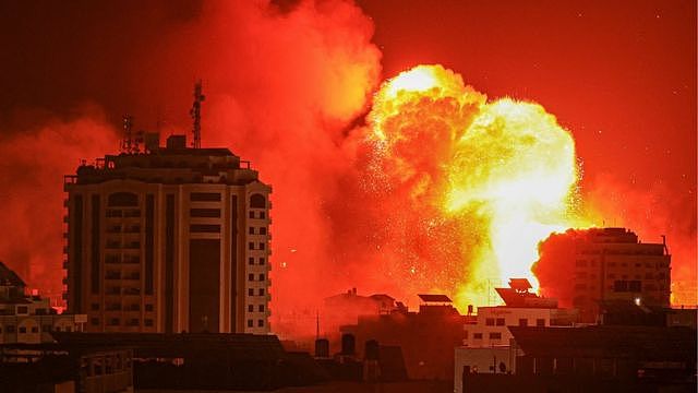 以巴冲突：在战地加沙，当死亡从天而降，你能躲去哪儿（组图） - 2