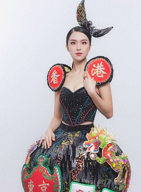 女星代表香港出战国际小姐，奇葩民族服装引群嘲（组图） - 2
