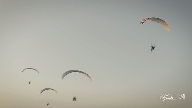 巴以冲突：跳伞与滑翔——哈马斯攻陷以色列的“山寨技术”（组图） - 1