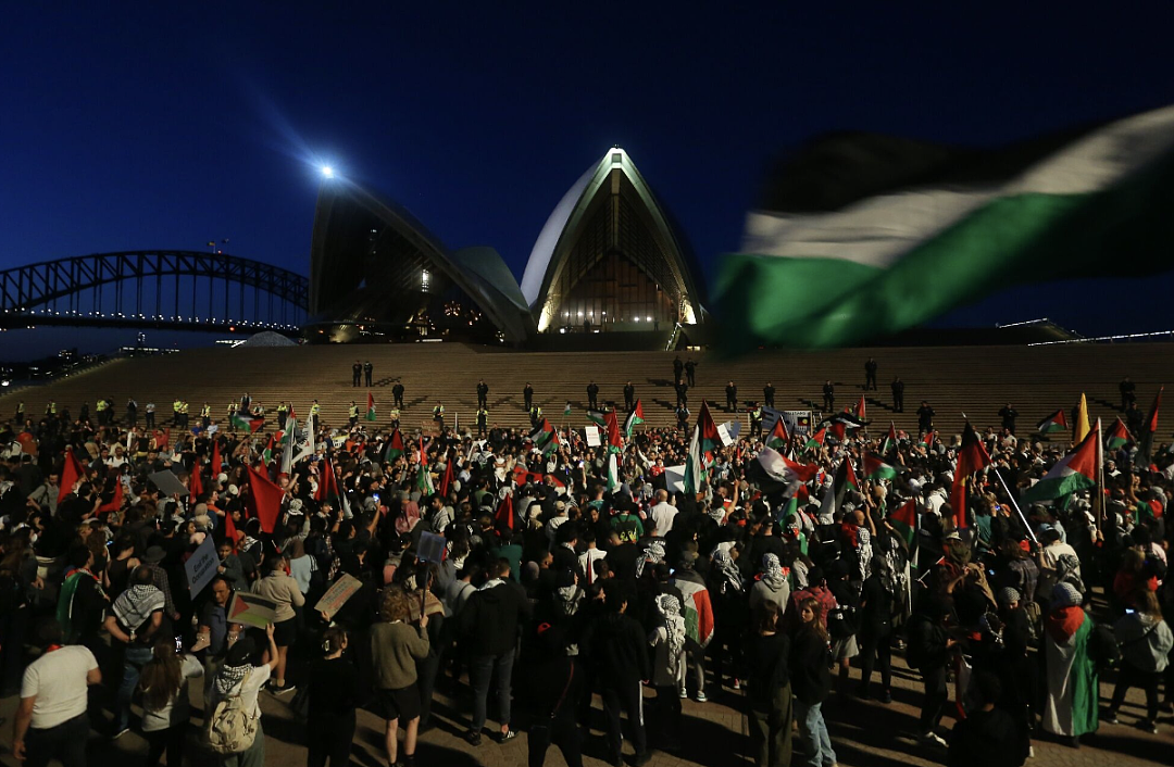 “将反犹太人士驱逐出境！”悉尼歌剧院抗议活动引发澳洲剧震，情报部门担心极端分子危害国家安全（组图） - 7