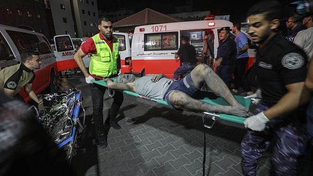 以巴冲突：电力随时耗尽，加沙医院濒临崩溃“恐变停尸间”（组图） - 1