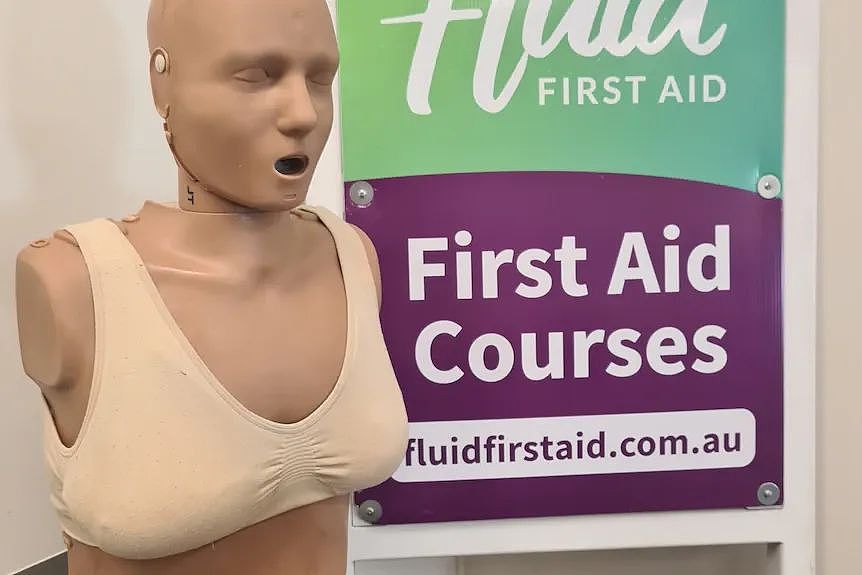 澳洲专家呼吁：不要害怕摸女人的胸，你是在救命！（组图） - 7