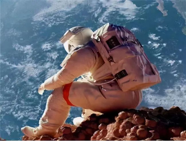史上“最惨”宇航员：被遗忘在太空311天，回来后祖国消失了（组图） - 10