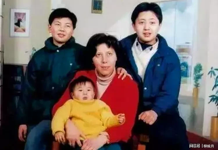 中国第一个移民以色列的家庭，母亲养育3个孩子，儿子成亿万富豪（组图） - 7