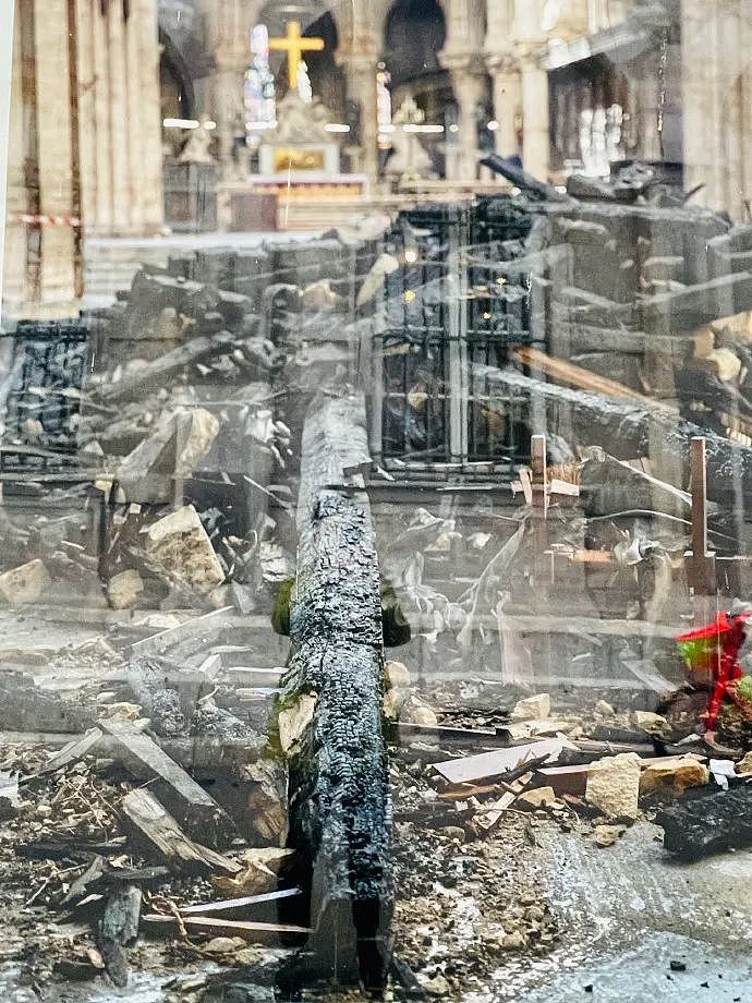 历时4年，耗资70亿，被烧塌的巴黎圣母院修好了（组图） - 12
