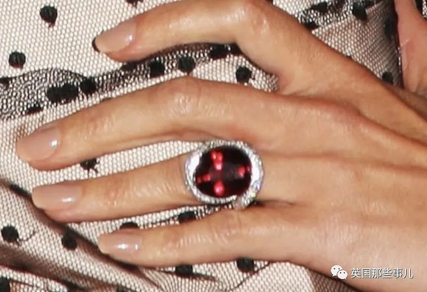 结婚24年小贝送妻15枚订婚戒指，3千万英镑的浪漫让人咋舌（组图） - 22
