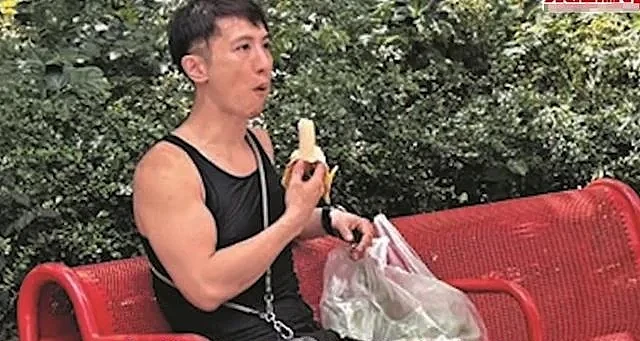 香港歌手拒绝拿救助金，街头挑剩菜不新鲜水果维生，靠送外卖养家（组图） - 5