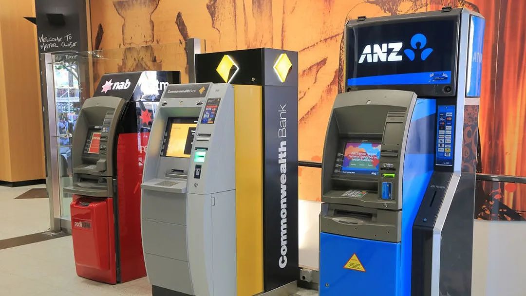 一年超400家！澳银行疯狂关店，连ATM都要没了（组图） - 3