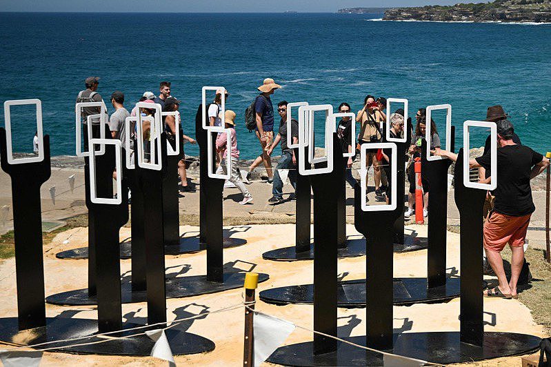 台艺术家参与悉尼海滩雕塑展，思考人与自然关系（组图） - 1