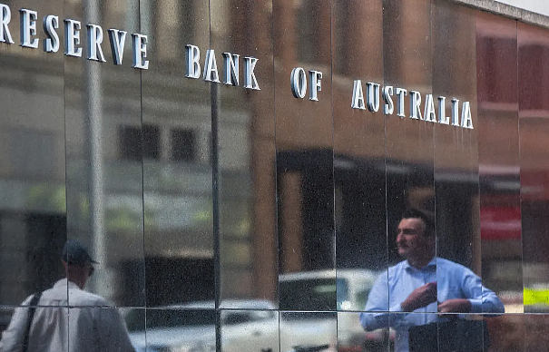 利率说涨就涨，利息却下降！澳最大银行之一离谱操作，让无数人损失惨重，更惨的还有..（组图） - 1
