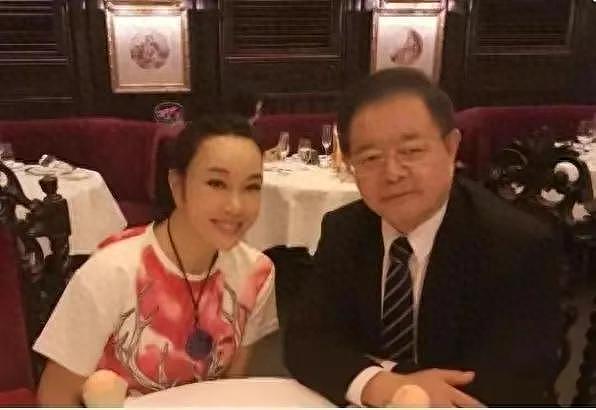 刘晓庆卖澳洲豪宅，是富豪老公送她的礼物！网友：炸了！这是要跑（组图） - 14