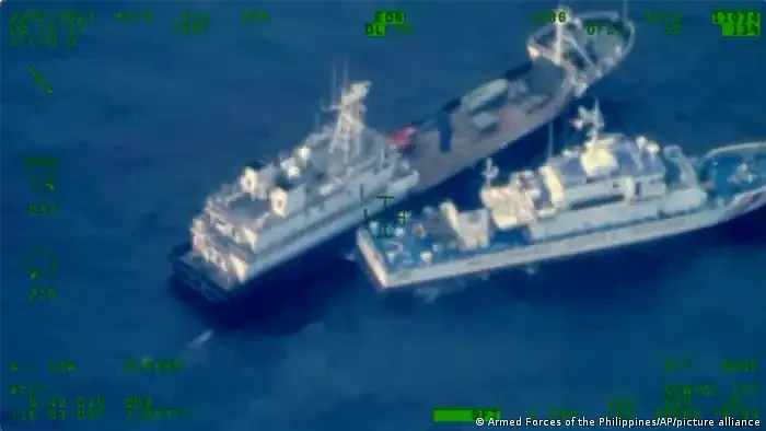 中菲船只南海相撞，中国称菲“恶意碰瓷”（组图） - 2