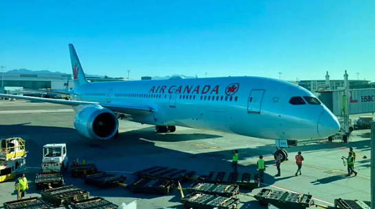 加拿大航空出事！ 载301乘客波音777突发状况，机长求救迫降！（组图） - 10