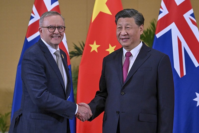 2022年11月15日，澳洲總理艾班尼斯與中國國家主席習近平在二十國集團（G20）峰會會談（AP）